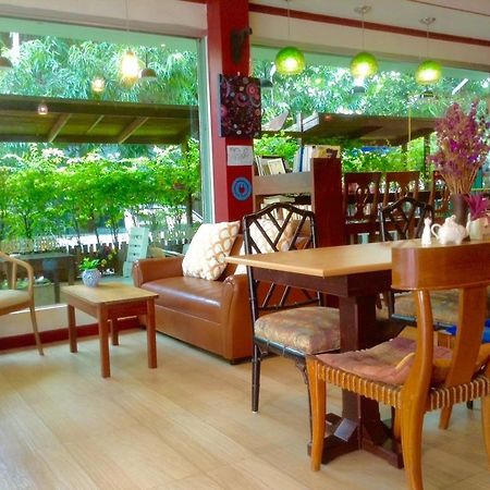 Chanchala Cafe & Hostel HHQ Exterior foto